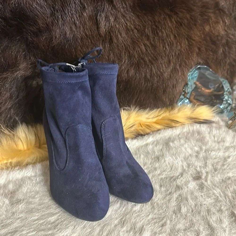 Marc Fisher booties 6 (4000) NWOT